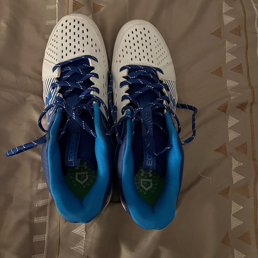 Under Armour Leadoff molded baseball cleats
Size 12